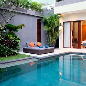 Sally Canggu (Bali)